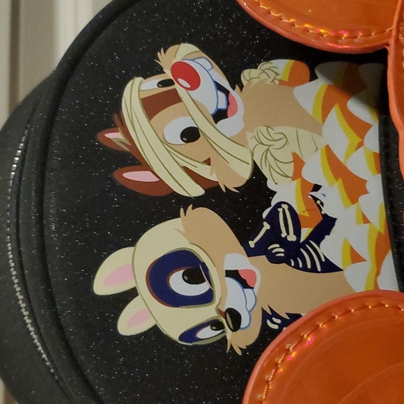 Exclusive Loungefly Halloween Chip N Dale Pumpkin Glow Mini Backpack - Picture 4 of 7